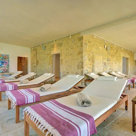Domaine De Privadiere Hotel 5*
